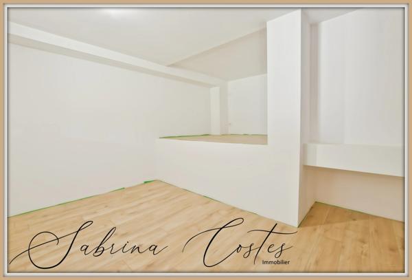 🏡 À VENDRE – MAISON ATYPIQUE RÉNOVÉE AVEC TERRASSE & CAVE VOÛTÉE – FRENEUSE (78) 200 m² habitables – 4/5 chambres – Vue dégagée – Garage – Jardin clos