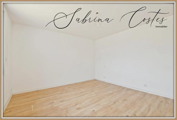 🏡 À VENDRE – MAISON ATYPIQUE RÉNOVÉE AVEC TERRASSE & CAVE VOÛTÉE – FRENEUSE (78) 200 m² habitables – 4/5 chambres – Vue dégagée – Garage – Jardin clos