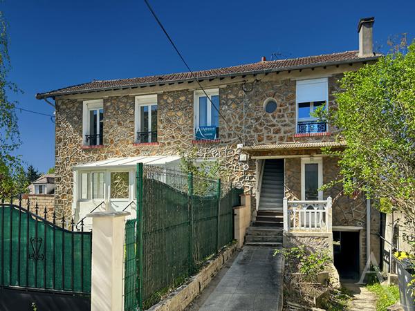 Appartement Sainte Geneviève Des Bois 1 pièce 21.75 m2