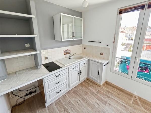 Appartement Sainte Geneviève Des Bois 1 pièce 21.75 m2