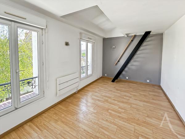 Appartement Sainte Geneviève Des Bois 1 pièce 21.75 m2