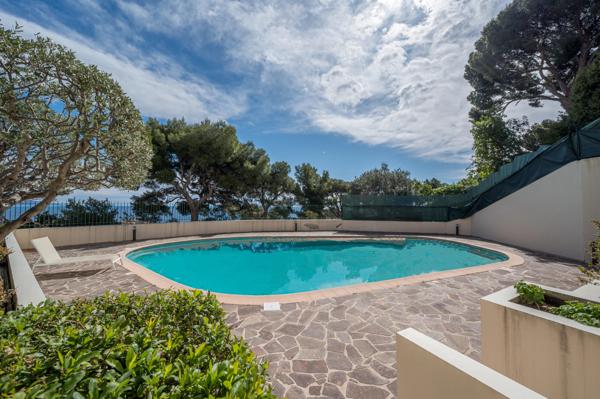 Magnifique penthouse proche de Monaco