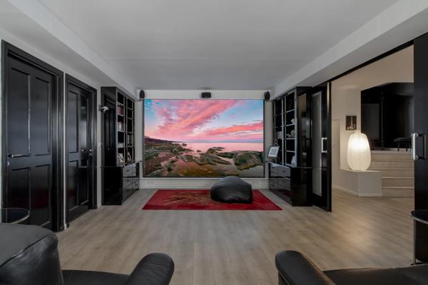 Spacieuse propriété dans un domaine privé.