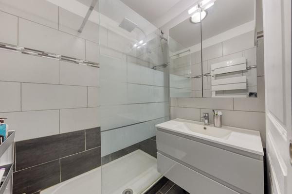 Appartement Bussy Saint Georges 2 pièce(s) 45.12 m2 + DOUBLE TERRASSE