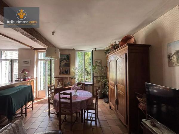 Vente                                                      Maison
                        
                     7 pièces                      167 m2                     à Marmande