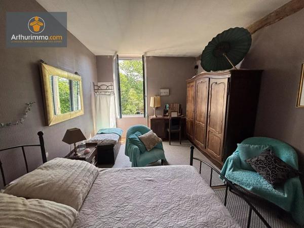 Vente                                                      Maison
                        
                     7 pièces                      167 m2                     à Marmande
