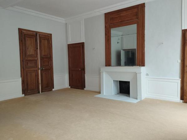 Hotel particulier Chateaudun 14 pièce(s) 420 m2