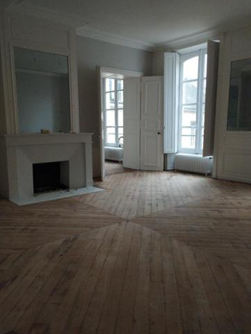 Hotel particulier Chateaudun 14 pièce(s) 420 m2