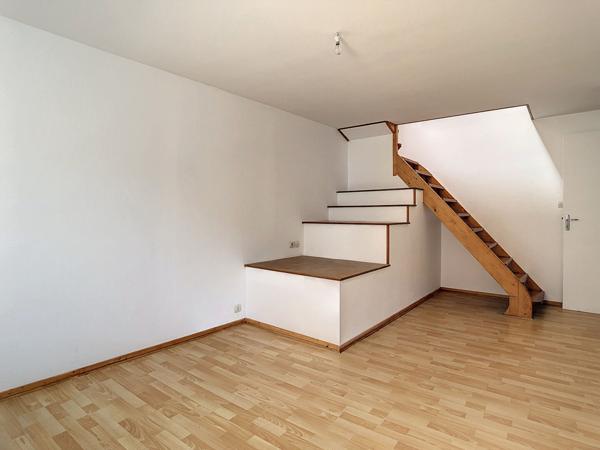 Location appartement Neufchâteau - 2 pièce(s) - 40 m² - 360 € / mois