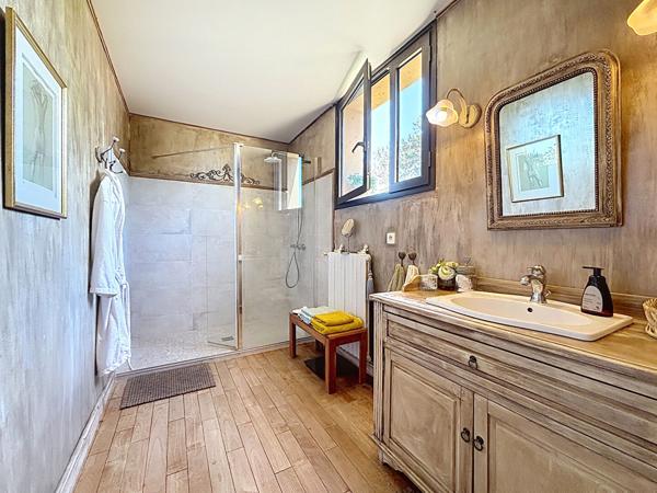 Maison d'architecte rénovée ? 5 chambres, piscine et parc arboré sans vis-à-vis à Montauban Sud