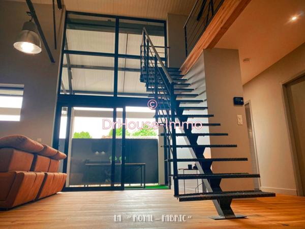 Loft / Atelier à louer 4 pièces de 120 m²