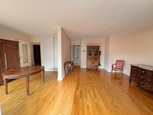 A Vendre Appartement Meaux 3 pièce(s) 83.19 m2, balcon et 2 places de parking  sous sol et 1 cave..