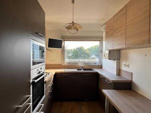 A Vendre Appartement Meaux 3 pièce(s) 83.19 m2, balcon et 2 places de parking  sous sol et 1 cave..