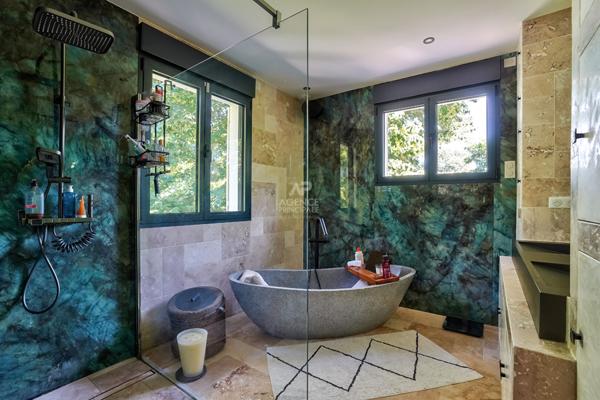 Louveciennes Maison 8 pièces 281 m² avec jardin €1 575 000 ** - Référence 27893