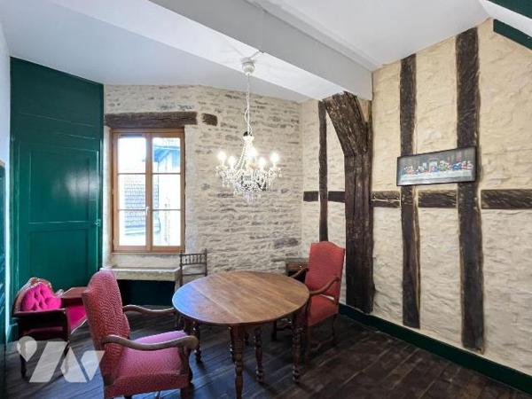 Immeuble à vendre à MUSSY SUR SEINE (10250), AUBE. Immeuble mixte à usage commercial et/ou habi...