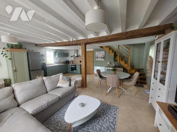 A VENDRE - CRAON - MAISON CAMPAGNE EN HAMEAU - JARDIN