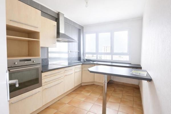Appartement à louer 760 € CC Nantes 3 p 62 m² DPE D