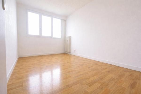 Appartement à louer 760 € CC Nantes 3 p 62 m² DPE D