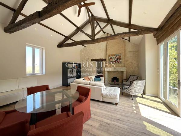 PROPRIÉTÉ D’EXCEPTION AVEC VUE IMPRENABLE SUR LE CHÂTEAU DE VILLEBOIS-LAVALETTE