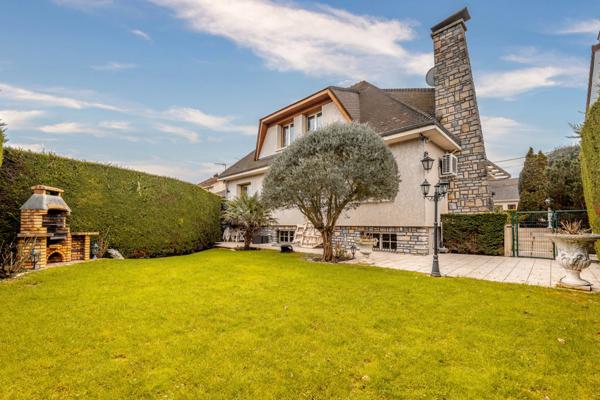 Maison à vendre 7 pièces PARAY VIEILLE POSTE (91) - Sous-sol - Terrain 730m² - Dépendance.