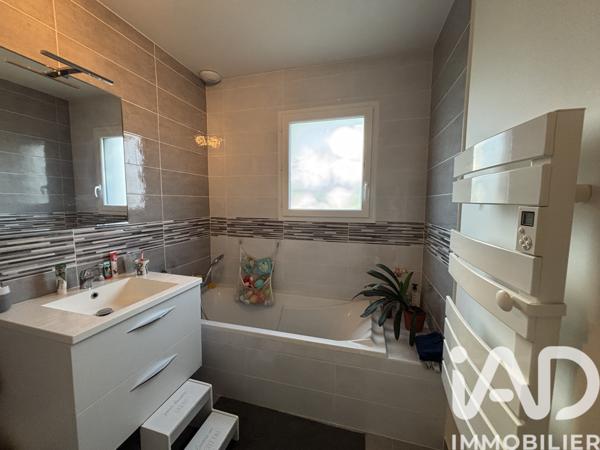 Maison à vendre 5 pièces 134 m² Charentay