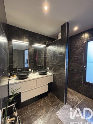 Maison à vendre 5 pièces 134 m² Charentay