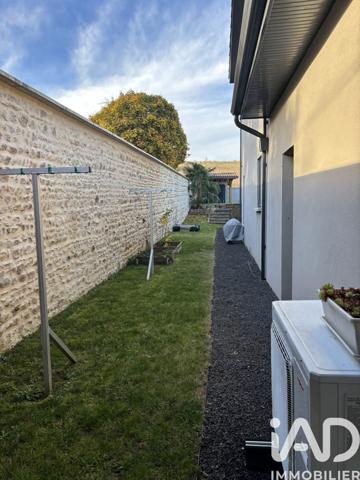 Maison à vendre 5 pièces 134 m² Charentay