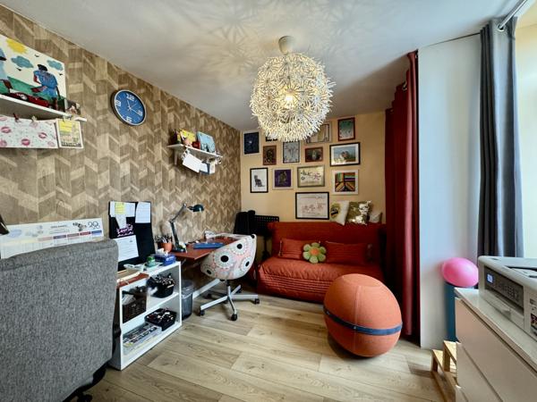 Saint-Julien-des-Landes (85150) L'Élégance de la Vie de Village à Deux Pas de la Mer !