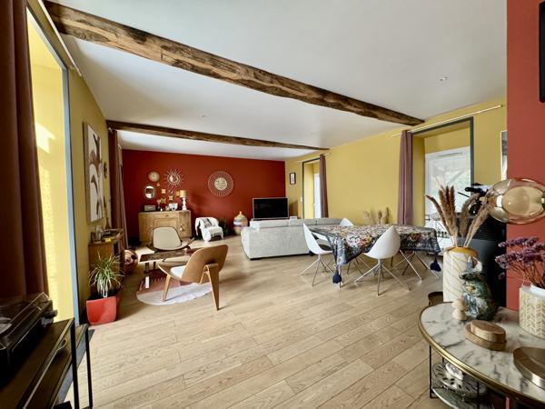 Saint-Julien-des-Landes (85150) L'Élégance de la Vie de Village à Deux Pas de la Mer !