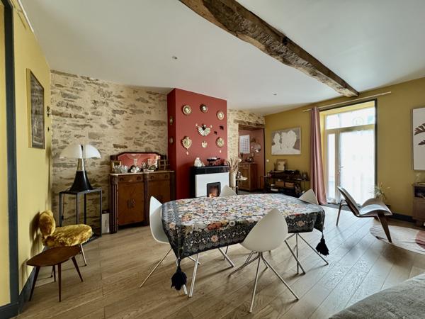 Saint-Julien-des-Landes (85150) L'Élégance de la Vie de Village à Deux Pas de la Mer !