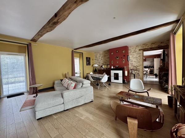 Saint-Julien-des-Landes (85150) L'Élégance de la Vie de Village à Deux Pas de la Mer !