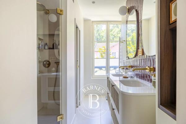 Ville-d'Avray, Maison 5 Chambres -  285 m² à vendre
