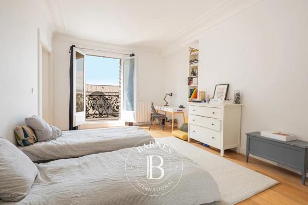Paris 9ème, Appartement 3 Chambres -  168 m² à vendre
