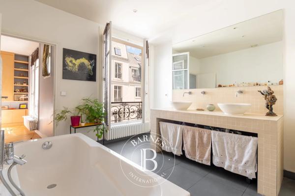Paris 9ème, Appartement 3 Chambres -  168 m² à vendre