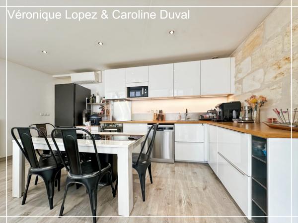 Bordeaux (33), quartier Saint-Michel, superbe appartement T3 en duplex dans un bel immeuble en pierre