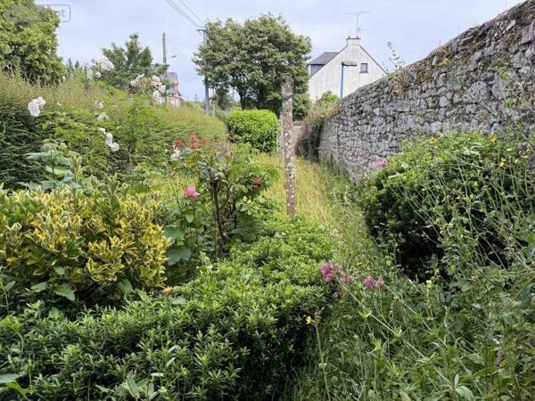 Maison à vendre à Guingamp dans les Côtes-d'Armor (22200), ref : 22064-1236