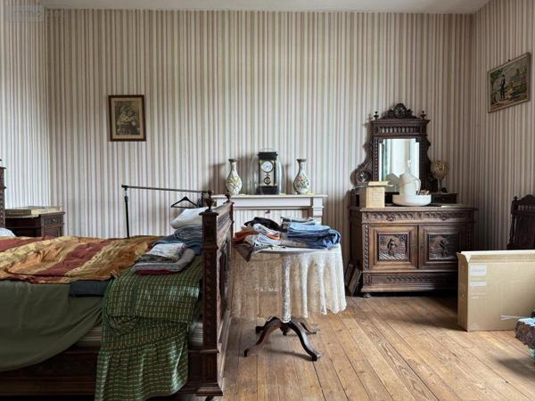 Maison à vendre à Guingamp dans les Côtes-d'Armor (22200), ref : 22064-1236