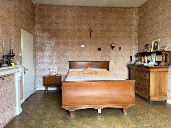 Maison à vendre à Guingamp dans les Côtes-d'Armor (22200), ref : 22064-1236