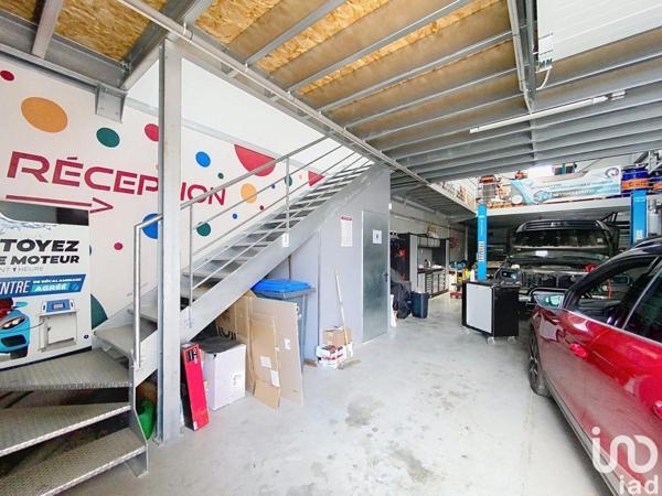 Location atelier 204 m² Brie-Comte-Robert