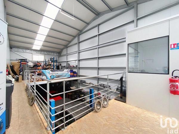 Location atelier 204 m² Brie-Comte-Robert