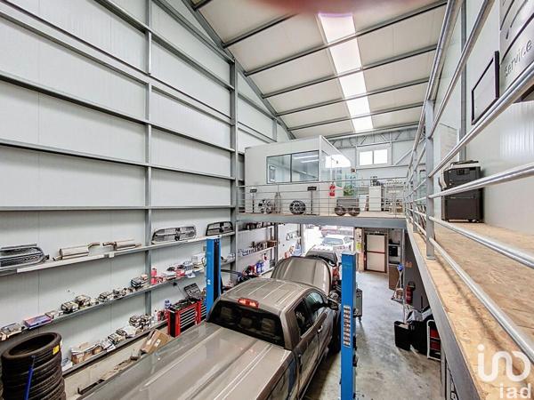 Location atelier 204 m² Brie-Comte-Robert