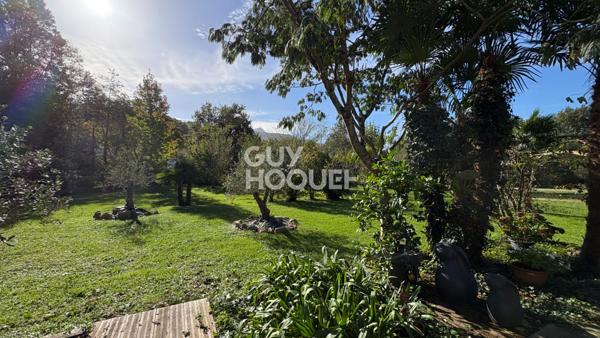 Belle maison traditionnelle Basque à quelques pas du centre du village