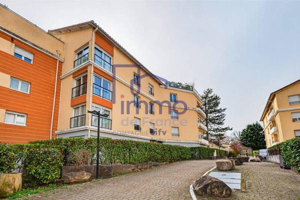Appartement 2 pièces                                        - 69230 Saint-Genis-Laval Réf : 21503