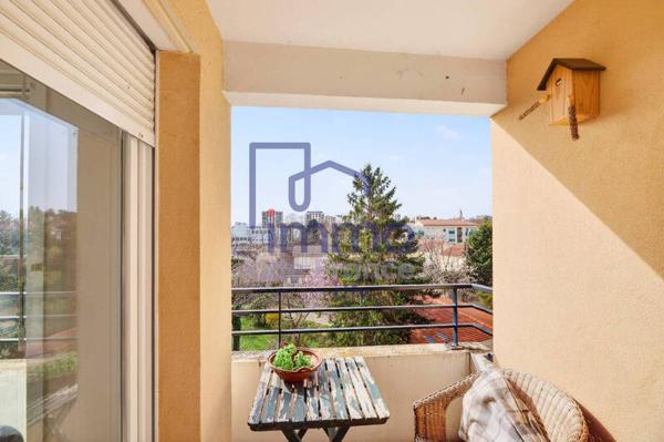 Appartement 2 pièces                                        - 69230 Saint-Genis-Laval Réf : 21503