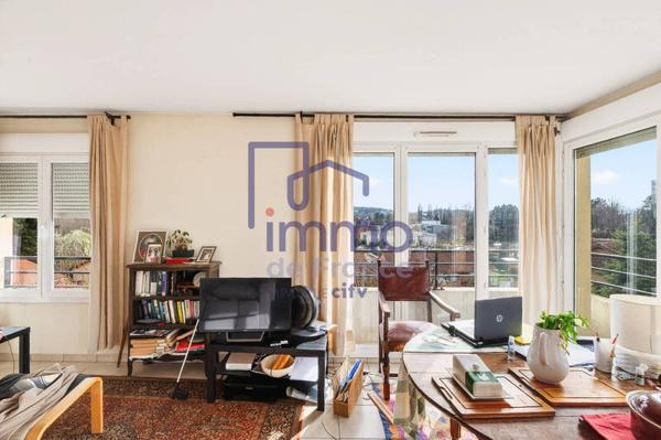 Appartement 2 pièces                                        - 69230 Saint-Genis-Laval Réf : 21503