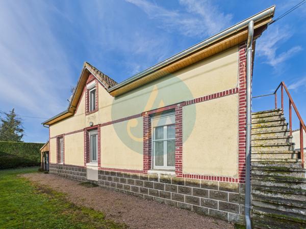 Garchy (58150) Maison sans travaux, 3 chambres, double garage sur jardin clos à Garchy