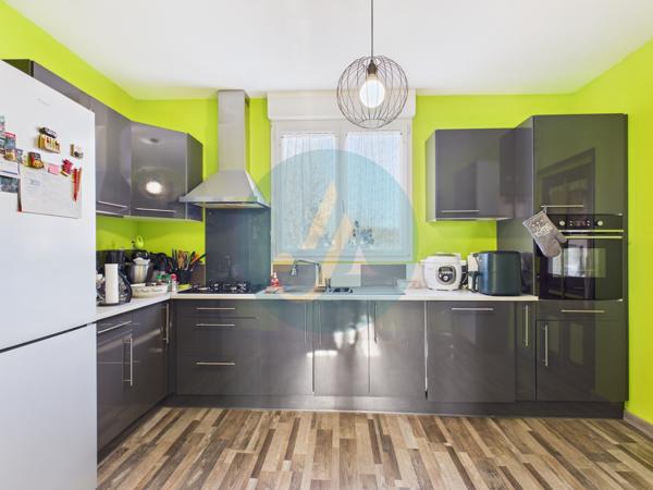 Garchy (58150) Maison sans travaux, 3 chambres, double garage sur jardin clos à Garchy