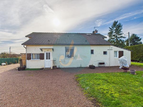 Garchy (58150) Maison sans travaux, 3 chambres, double garage sur jardin clos à Garchy