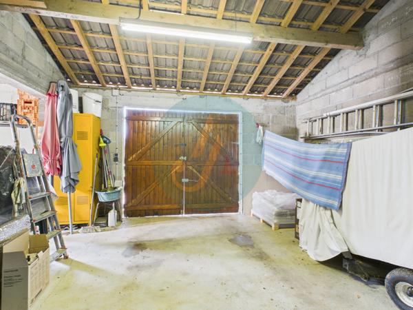 Garchy (58150) Maison sans travaux, 3 chambres, double garage sur jardin clos à Garchy