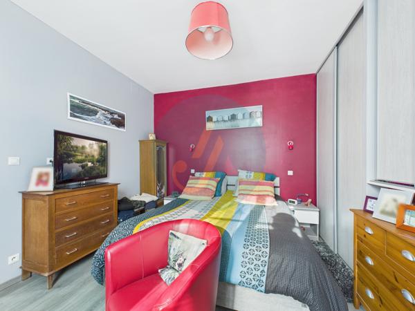 Garchy (58150) Maison sans travaux, 3 chambres, double garage sur jardin clos à Garchy